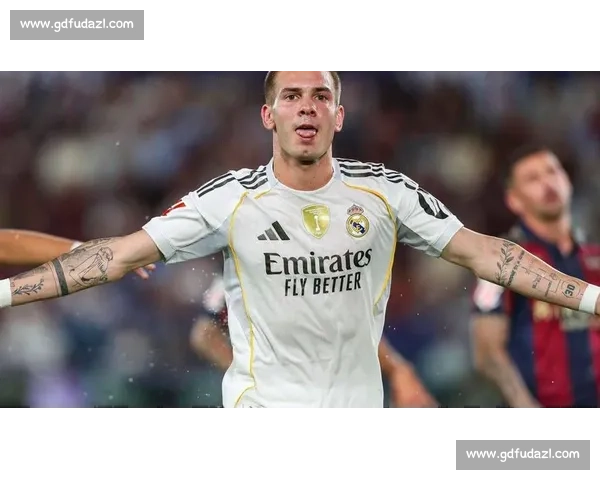 德米凯利斯预言成真：16 岁天才马斯坦托诺加盟皇马