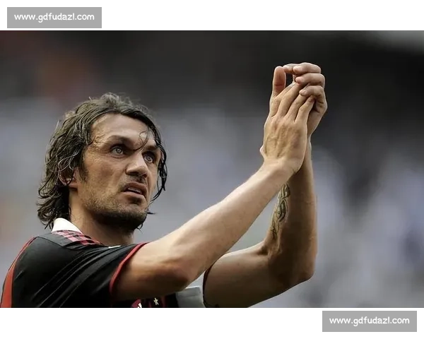 马尔蒂尼家族传奇影像曝光：红黑血脉铸就防守艺术巅峰