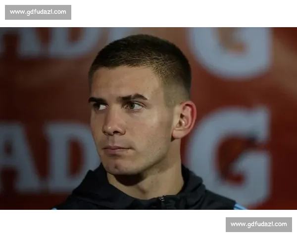 帕雷德斯盛赞马斯坦托诺：17 岁天才中场的全能表现令人惊叹